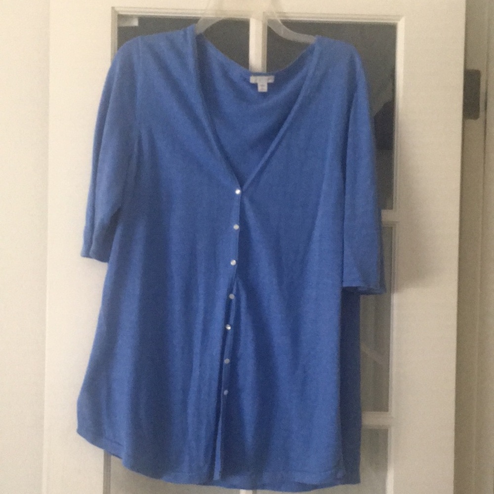 Medium blue buttoned v neck cardigan.